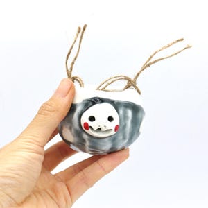 Maceta colgante fantasma: Maceta Kodama de cerámica hecha a mano, fabricada en EE. UU.