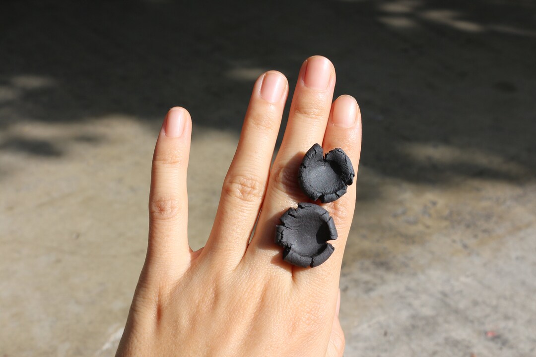 Orecchini a cerchio gotici a forma di cuore con spuntoni, stile gotico