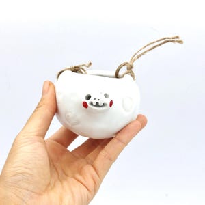 Handgemachter hängender Übertopf aus Porzellan: Studio Ghibli