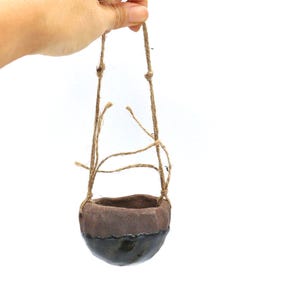 planter with hanger, hanging planter pot,hanging plant,wall planter indoor,ceramic wall planter,drainage, air plant hanger,made in USA