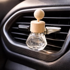 Diffuseur voiture clip aération | Parfum voiture rechargeable | Désodorisant voiture naturel | Cadeau voiture |