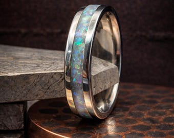 Stapelbare Glacier White Opal Glow Ring - Fire Line Edition