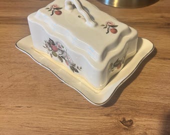 Piatto da burro vintage in ceramica rumeno con coperchio / Faianta Sighisoara