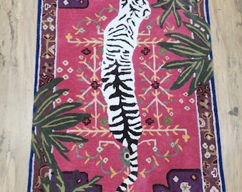 Hand Tufted Tiger Rug Pink Floral Jungle Wool Area Rug Modern Statement Carpet Living Room Bedroom Decor Unique Artisan Rug 4x6 6x10 7x10