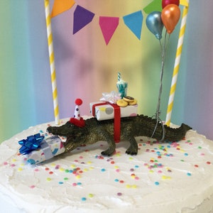 Alligator Birthday Cake Topper: Party Animal Decoration
