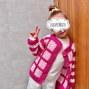 Cárdigan de crochet floral suave y acogedor para niñas - Suéter cuadrado de abuela hecho a mano