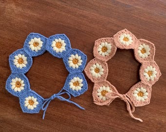 Handgefertigter Häkelkragen - Daisy / Abnehmbarer Peter-Pan-Kragen / Vintage-inspirierter Häkelkragen
