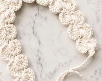 Gehäkeltes Blumen-Stirnband für Mädchen / Handgefertigtes Haarband mit Perlen / Boho-Stirnband für Kleinkinder und Kinder / Häkelkrone