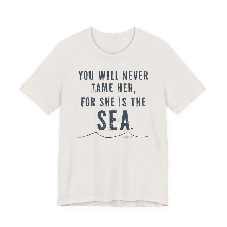 Camiseta "Nunca la domarás", camiseta con estampado costero para mujer, camiseta con cita sobre el mar, camiseta para amantes del océano, camiseta de playa para mujer - Blanco vintage Vintage White