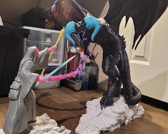 Estatua de Balrog y Gandalf de El Señor de los Anillos impresa en 3D