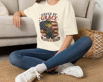 Koszulka z żabą Saved By Grace, chrześcijańska, patriotyczna koszulka z żabą, koszulka America 250 1776 2026