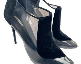 Zapatos de tacón con detalles de PVC de Emporio Armani
