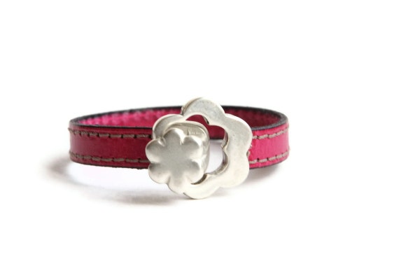 Women leather bracelet, leather bracelet, custom bracelet, handmade bracelet, Zamak leather bracelet, women gift, girlfriend gift