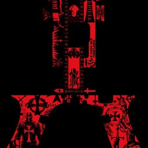 Puede incluir: Diseño gráfico rojo y negro con imágenes de los Templarios. El diseño incluye textos como "Knights Templar" y "Deus Vult", junto con ilustraciones de caballeros y cruces. El tema general es histórico y religioso.