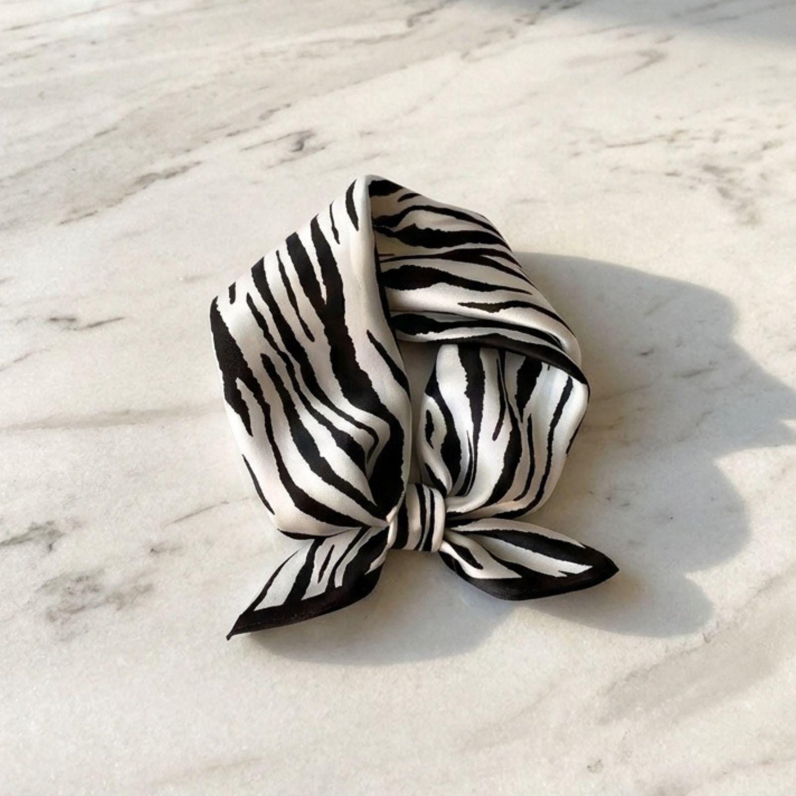 Sciarpa Sottile Multiuso Stampa Zebra E Fiori &ndash; Seta Sintetica Fai Da Te &ndash; Donna