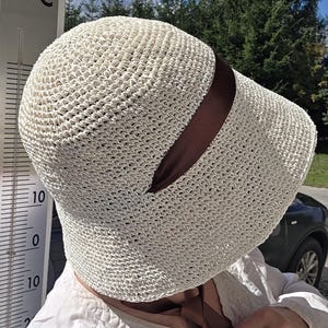 Raffia Cloche-hatt, hinkhatt i vintagestil