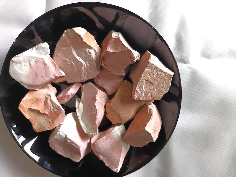 kaolin cosmetics | kaolin africa | kaolin | Kalaba | Pica | Calabar | Lokpo | pink kaolin | kaolinite clay | kaolin clay | Mabel image 1