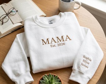 カスタム刺繍入りママスウェットシャツ – 子供の名前、設立日入りクルーネック