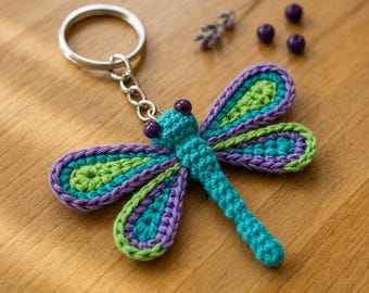 Schema per portachiavi a forma di libellula all'uncinetto / Ciondolo amigurumi a forma di insetto (download PDF)