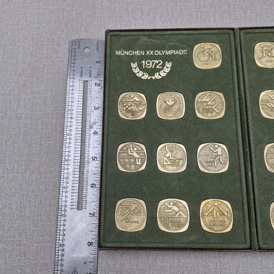 Complete Vintage 1972 Munich Olympic Canadian Association Medal