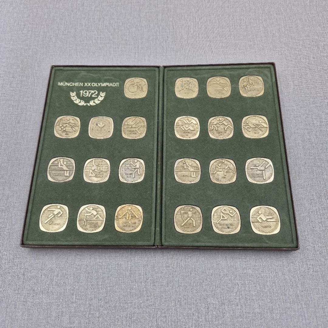Complete Vintage 1972 Munich Olympic Canadian Association Medal