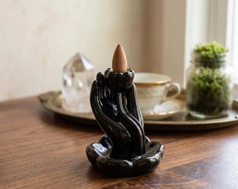 Quemador de incienso de reflujo Manos de Buda de 3,94 pulgadas