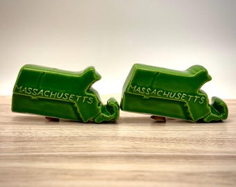 Vintage Massachusetts Salt & Pepper Shakers | Mill Pond Pottery By KlayKraft | Green Ceramic Souvenir Set
