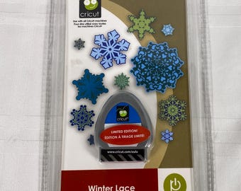 CRICUT - Limited Edition Winter Lace 30 Snowflakes - Winter Collection