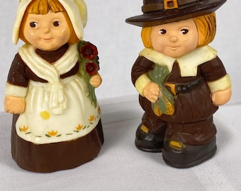 Circa 1970's Hallmark Pilgrim Boy & Girl Salt Pepper Shaker Set