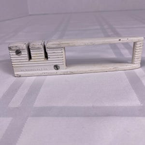 Lil-Sharpy Vintage Metal Knife Sharpener by Milwaukee File Co 1950s Pull Through afbeelding 3