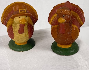 Circa 1970's Hallmark Turkey Salt Pepper Shaker Set