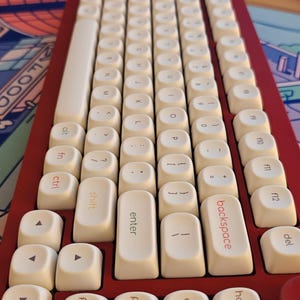 Full custom mechanical keyboard, thocky sound profile