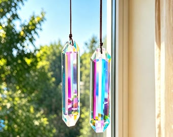 Colgante atrapasol de cristal prismático iridiscente Aurora, adorno colgante de refracción, atrapaluz arcoíris, decoración para ventanas de dormitorio, regalo