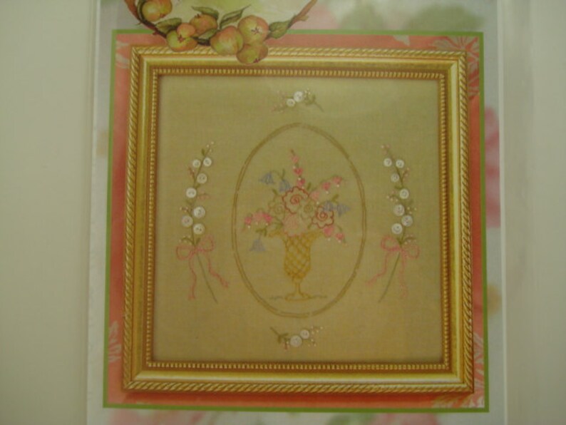 Hill Pattern #233 Heirloom Button Bouquet Elegant Gorgeous Embroidery Frameable 9X9 Stitchery Crab-Apple