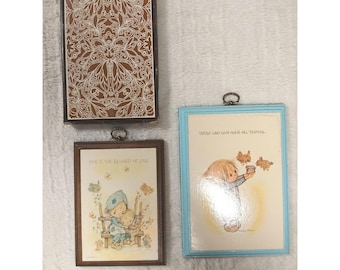 Conjunto de 2 placas de parede vintage Hallmark Springbok Betsey Clark