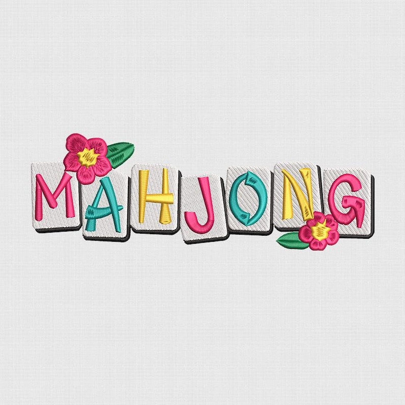 Puede incluir: Texto bordado "MAHJONG" en letras coloridas sobre baldosas blancas individuales, acentuado con flores rosas y hojas verdes. Las letras son rosas, turquesas, amarillas y verdes.