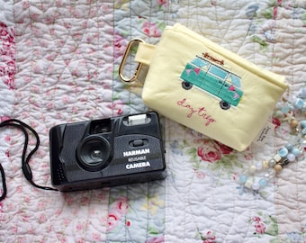 Estojo para câmera com bordado em formato de Kombi | Bolsa acolchoada com clipe, suporte para equipamentos fotográficos de viagem