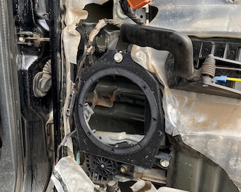 GMT800 6.5" Rear Speaker Adapter Brackets for Chevy / GMC crew cab pickup trucks & suburbans