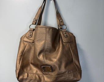 Nine West Vintage Hobo-Schultertasche aus metallisch-bronzenem Kunstleder