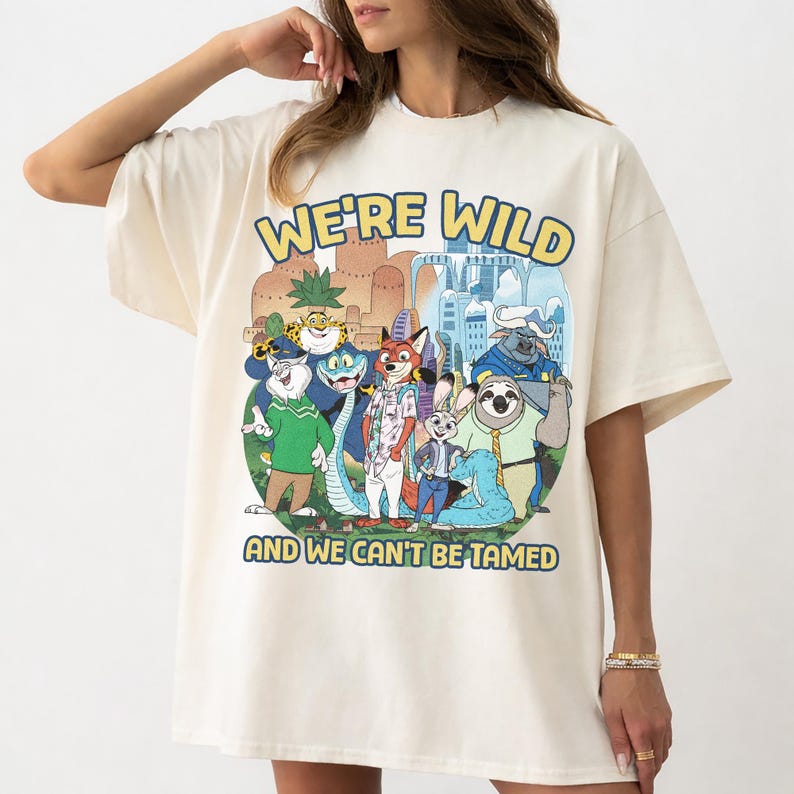 K&ouml;nnte beinhalten: Ein Set aus drei Keramikbechern mit gesprenkelter, matter Oberfl&auml;che. Die Becher sind in Creme-, Hellgrau- und Dunkelgraut&ouml;nen gehalten. Jeder Becher hat ein schlichtes, minimalistisches Design und einen abgerundeten Henkel.