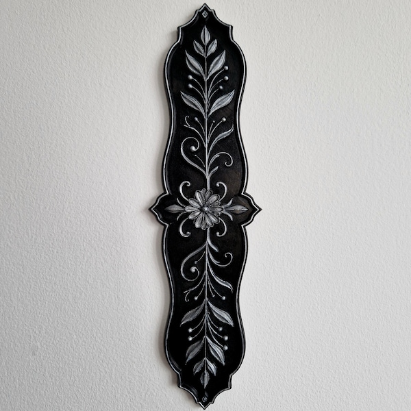 Gothic Floral Wall Appliqué | Victorian Botanical Wall Decor | Antique Style Ornamental Accent