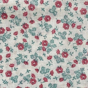 Vintage Pink & Green Small Floral Ditsy Print Fabric 