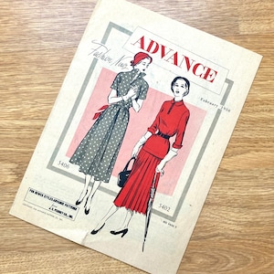 1950 年 2 月、ミセス、ジュニア、ガールズ向けの Advance Fashion News パンフレットのパターン プレビュー、ヴィンテージ新聞紙