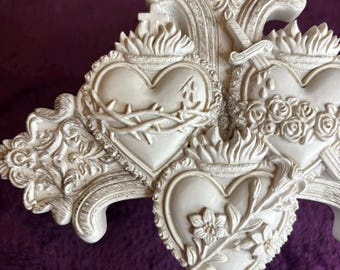 Steenafwerking Heilig Hart muur kruisbeeld (hars)