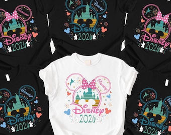 Personalisierte Disney Familie Reise 2026 Shirt, personalisierte Micky Minnie Schloss Squad T-Shirt, Tinkerbell Disney Welt Reise Shirt, weiche Bella Leinwand