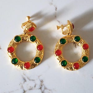 May include: A rustic wooden sign with the text "Welcome to our home" in a handwritten style. The sign is rectangular, with a distressed finish, and features a simple, inviting design. It's likely intended for indoor or outdoor use.