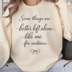Algunas cosas es mejor dejarlas en paz PNG Diseño de cita sarcástica PNG Tipografía minimalista para introvertidos, humor de oficina, fiesta de cumpleaños PNG