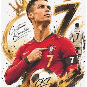 Puede incluir: Una ilustración digital de Cristiano Ronaldo vistiendo una camiseta de fútbol roja de Portugal con el número 7, señalando el escudo. Un balón de fútbol con el texto CR7 está al frente, con un gran 7, una corona y una firma en el fondo.