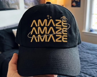 Gorra bordada "Amaze, Amaze, Amaze", para amantes de los libros de ciencia ficción, con divertida cita espacial, regalo nerd para lectores.