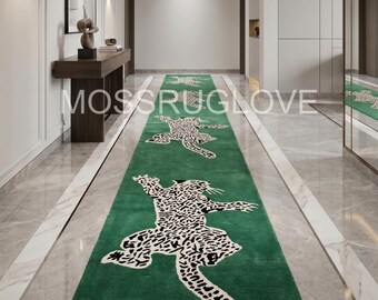 Lopertapijt met groene luipaardprint voor hal, handgetuft wollen tapijt met dierenprint, modern groen decor, lang klimmend cheetah-tapijt voor hal